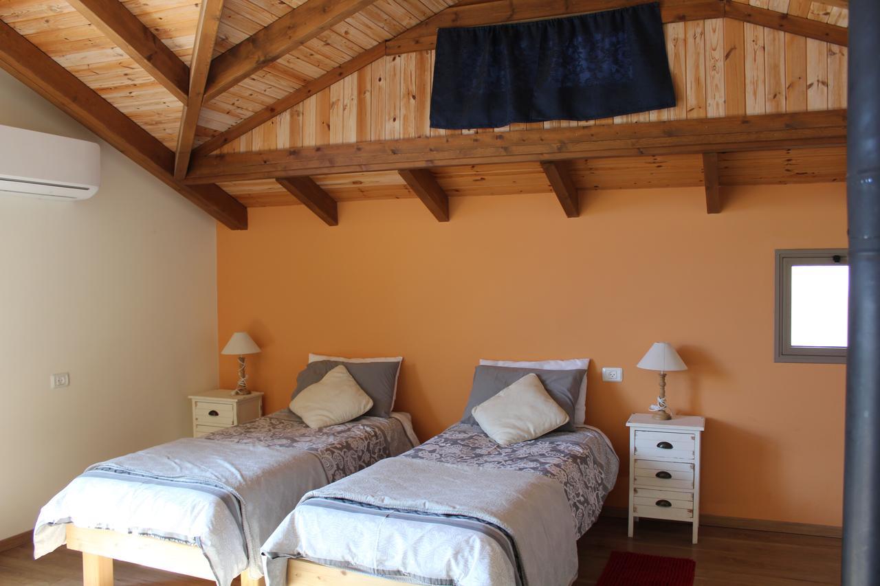 Hotel Off The Square Safed Esterno foto