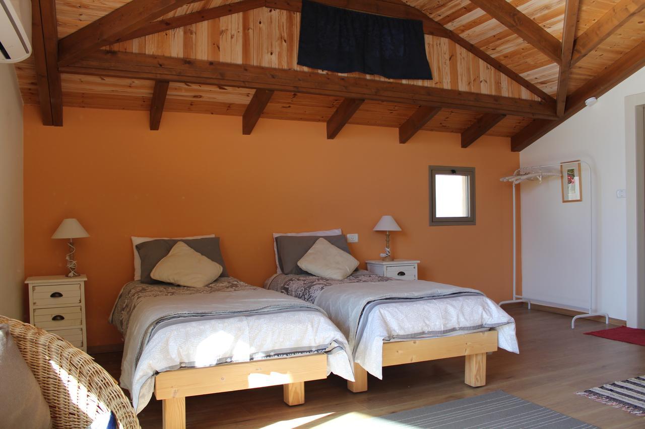 Hotel Off The Square Safed Esterno foto